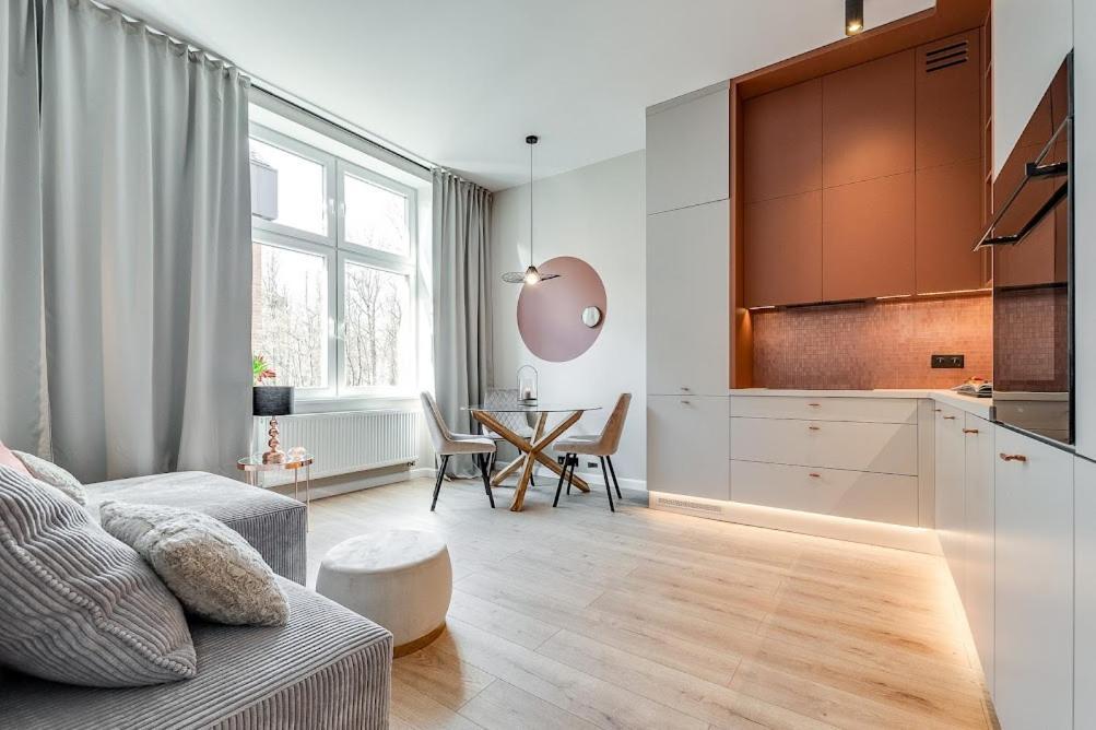 Jan III Sobieski - Luksusowy Apartament S Prywatny Darmowy Parking กลีวิตเซ ภายนอก รูปภาพ